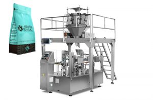 Chips / Popcorn / Snacks Rotačný baliaci stroj pre vopred vyrobené vrecúško